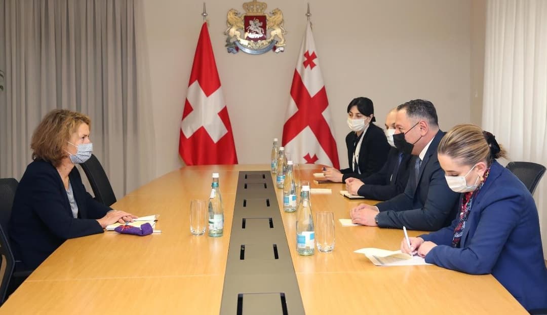 ვახტანგ გომელაურმა საქართველოში შვეიცარიის კონფედერაციის ელჩთან გაცნობითი ხასიათის შეხვედრა გამართა