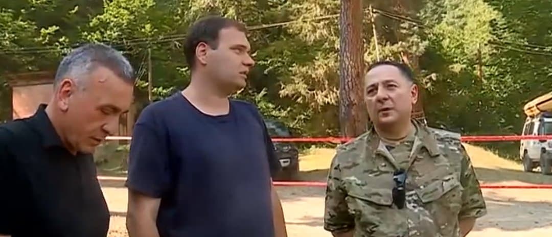 ვახტანგ გომელაური – უსაფრთხო ადგილას იყვნენ ადამიანები, არ იყო საჭირო, რომ გაერისკათ პილოტებს, შეიძლება, ვერტმფრენი ჩამოვარდნილიყო