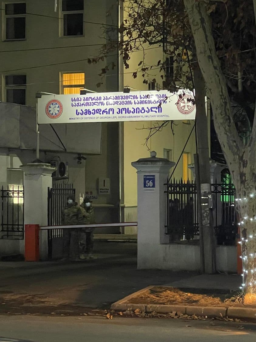 მიხეილ სააკაშვილთან სახალხო დამცველის რწმუნებული არ შეუშვეს