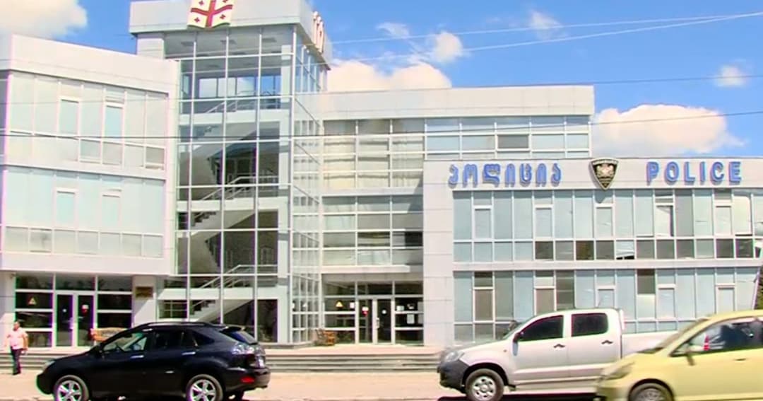 გორში ჯანმრთელობის განზრახ მძიმე დაზიანებისა და ძალადობის ფაქტებზე 2 პირი დააკავეს