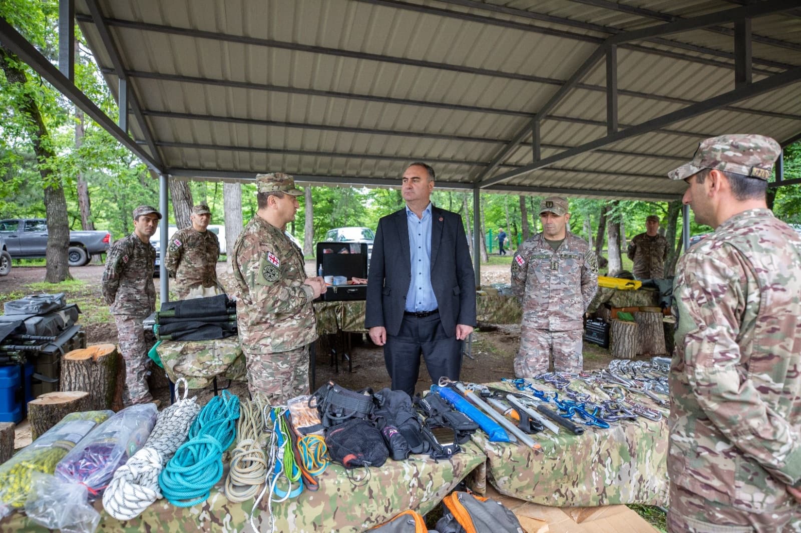 Frontnews image description