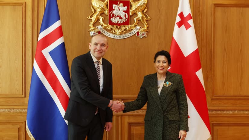 Frontnews image description