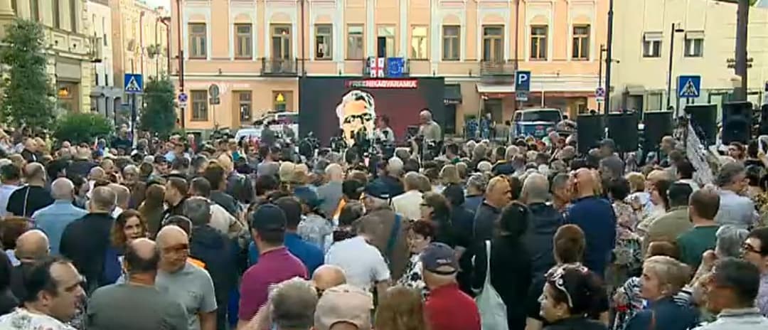 ნიკა გვარამიას გათავისუფლების მოთხოვნით პრეზიდენტის რეზიდენციასთან აქცია მიმდინარეობს