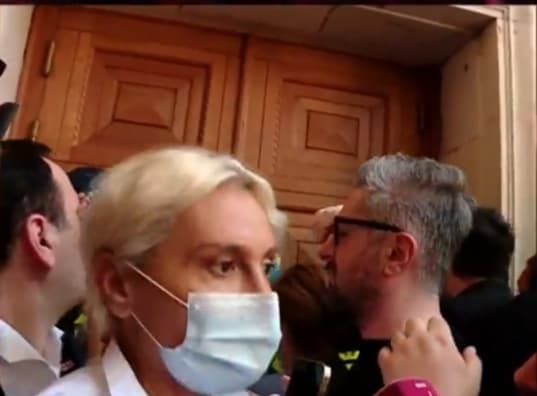 Frontnews image description