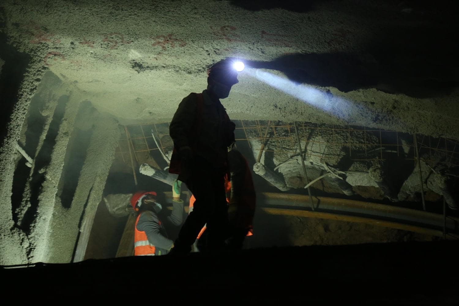 Frontnews image description