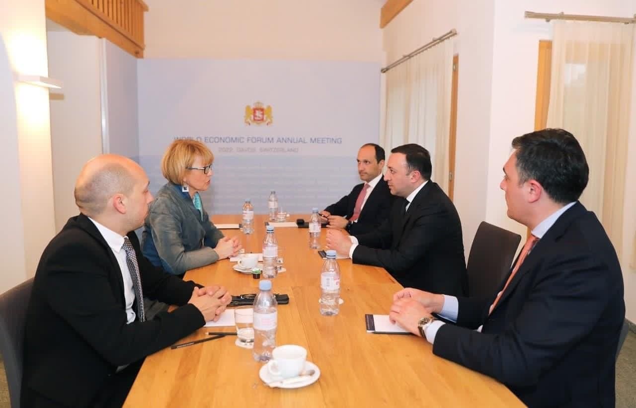 Frontnews image description