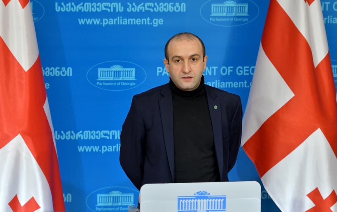 იაგო ხვიჩია – ასეთი პოლიტიკური საქორწინო დრამა, მგონი, ქართულ პოლიტიკურ სპექტრში არავის მოუწყვია