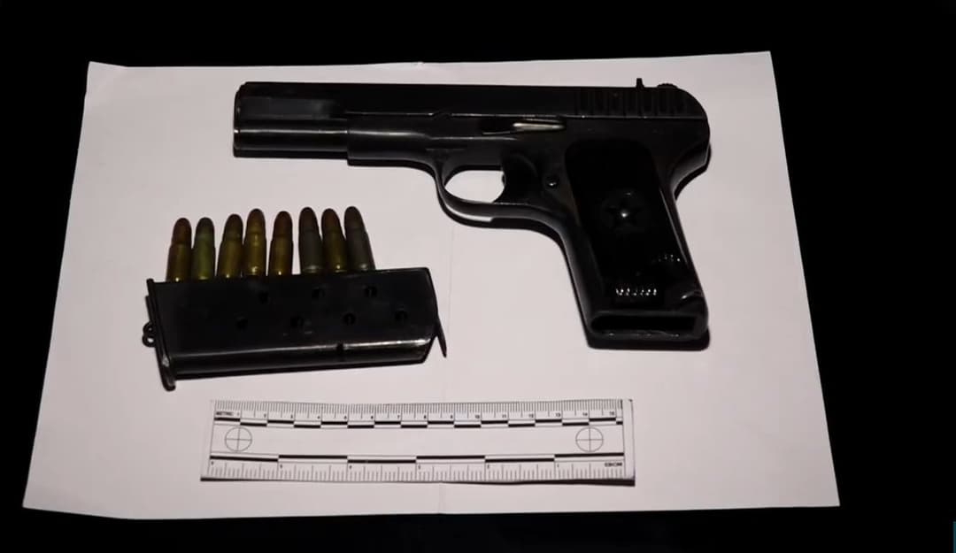 პოლიციამ თბილისსა და რეგიონებში უკანონო ცეცხლსასროლი იარაღი ამოიღო – დაკავებულია 6 პირი