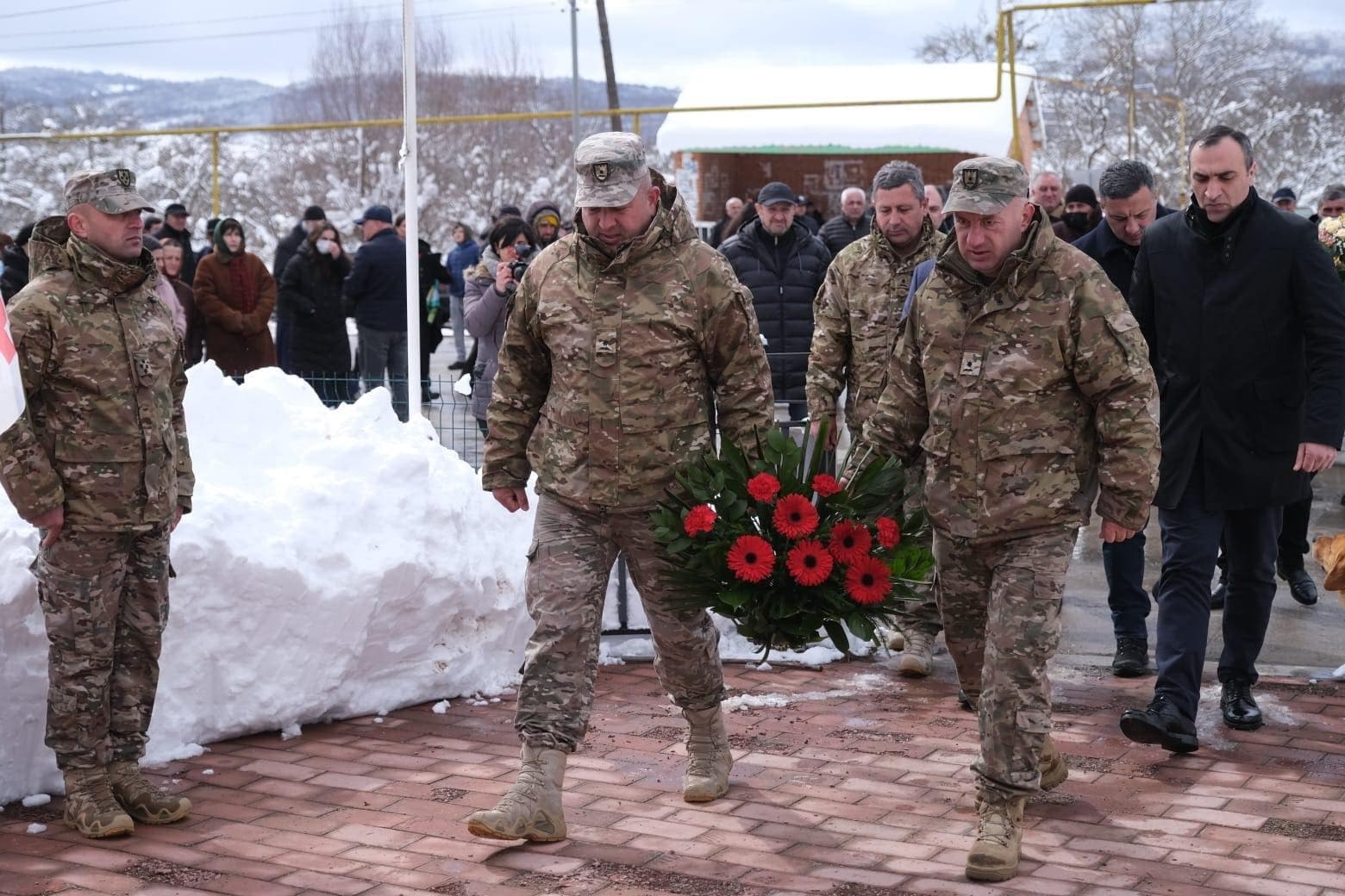 Frontnews image description