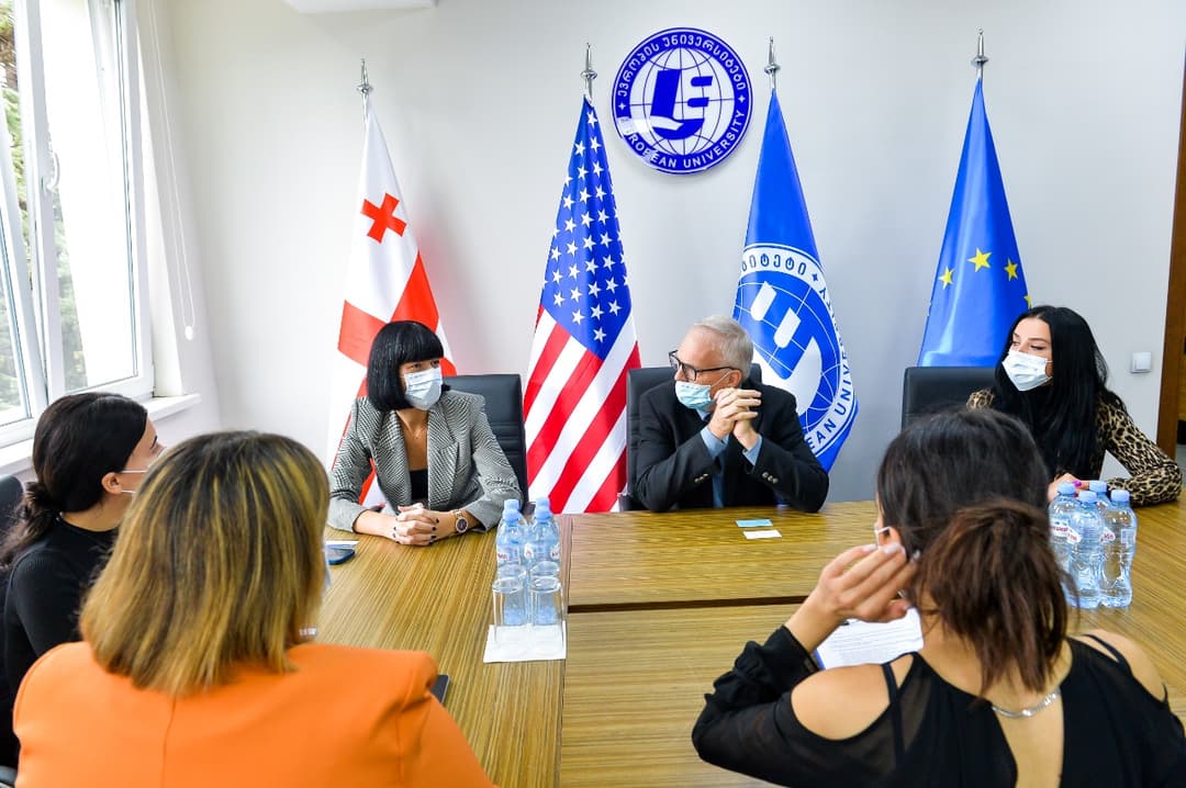 “ევროპის უნივერსიტეტს” კალიფორნიის ბაპტისტური უნივერსიტეტის გლობალური ინიციატივების ვიცე-პრეზიდენტი ეწვია