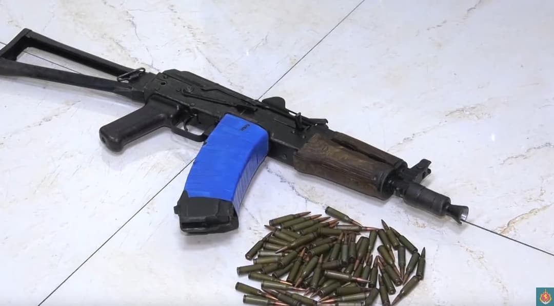 პოლიციამ თბილისსა და რეგიონებში უკანონო იარაღები და საბრძოლო მასალა ამოიღო – დაკავებულია 6 პირი