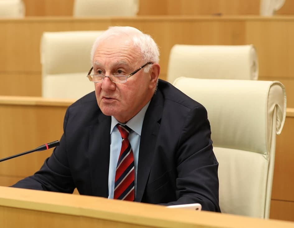 ფრიდონ ინჯია – იცემა მშვილდაძე, ბერძენიშვილი, ჯაფარიძე, ქუთელია, ამ სიას პარლამენტის წევრები შეიძლება შეემატონ და ბევრია კიდევ საცემი