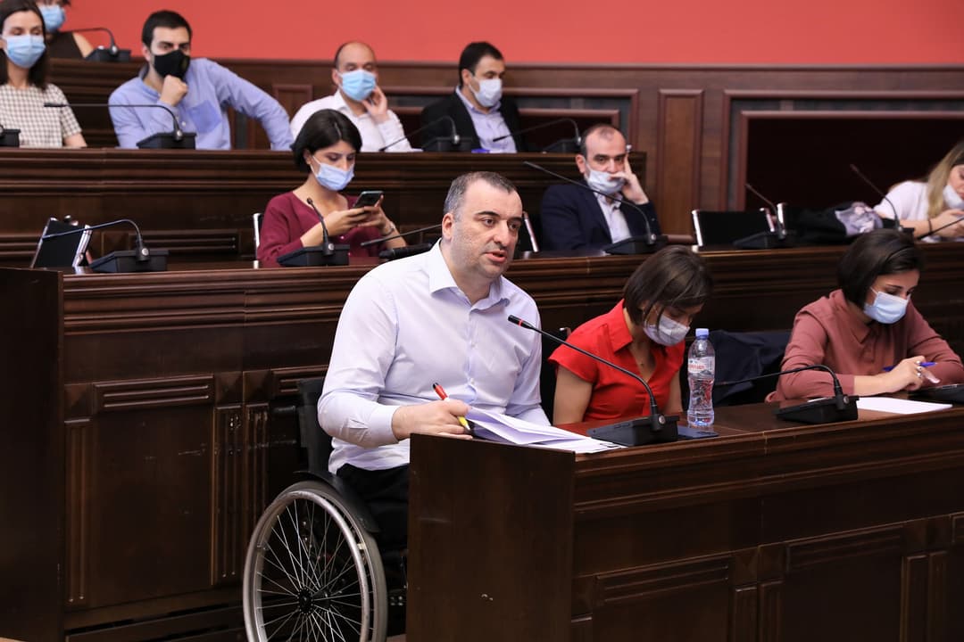 რატი იონათამიშვილი – სანქციების ინტერესი აქვთ მხოლოდ რუსეთს და “ნაციონალურ მოძრაობას”