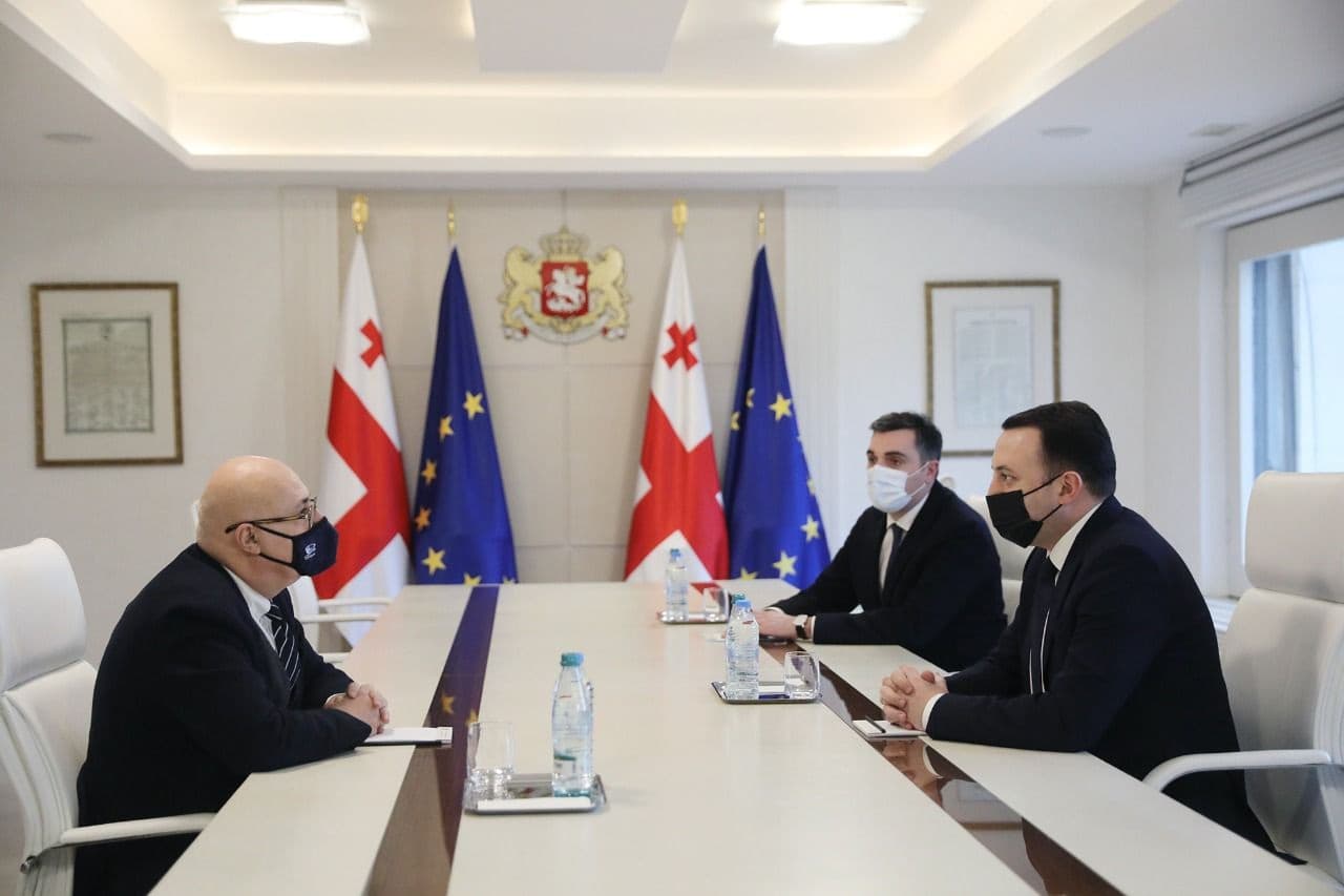 Frontnews image description