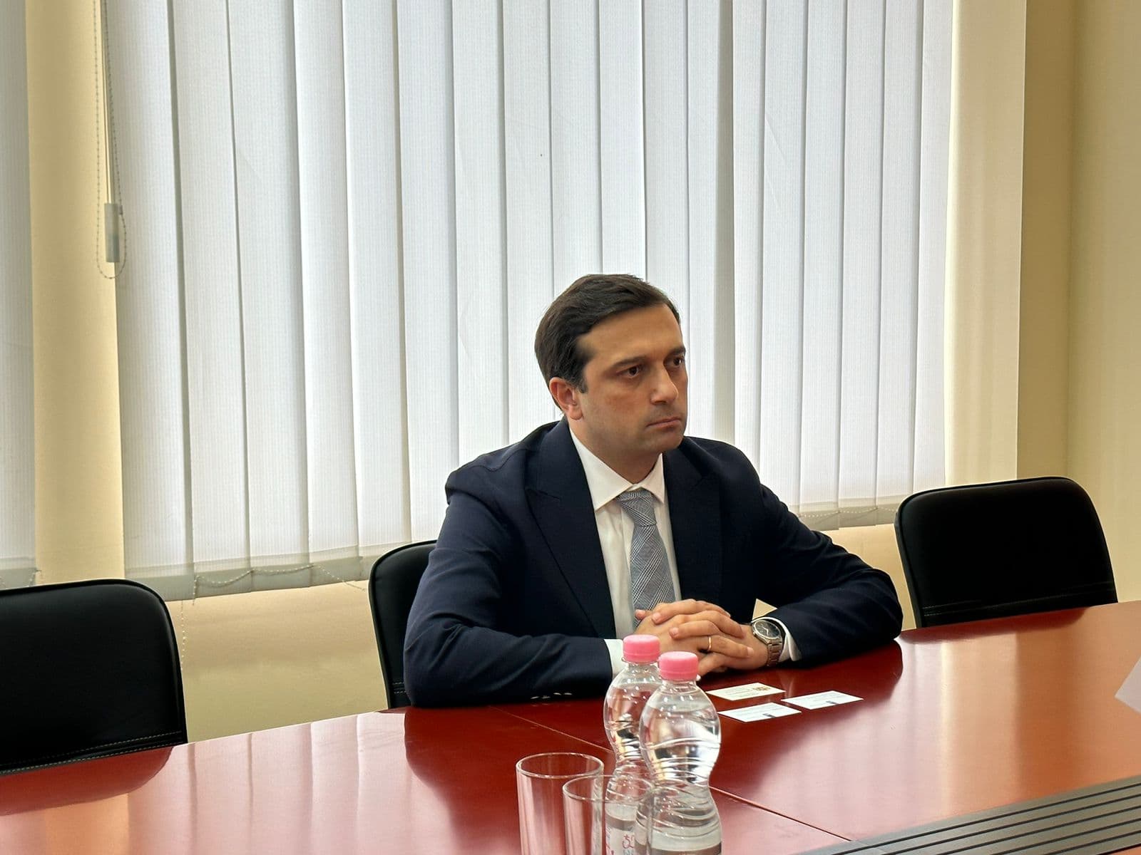 Frontnews image description