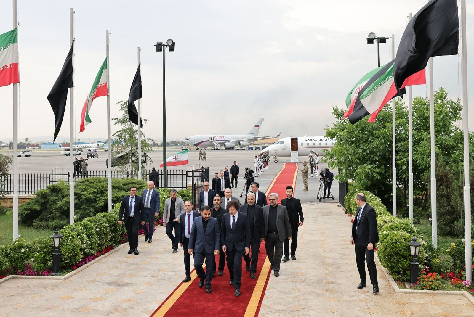 Frontnews image description