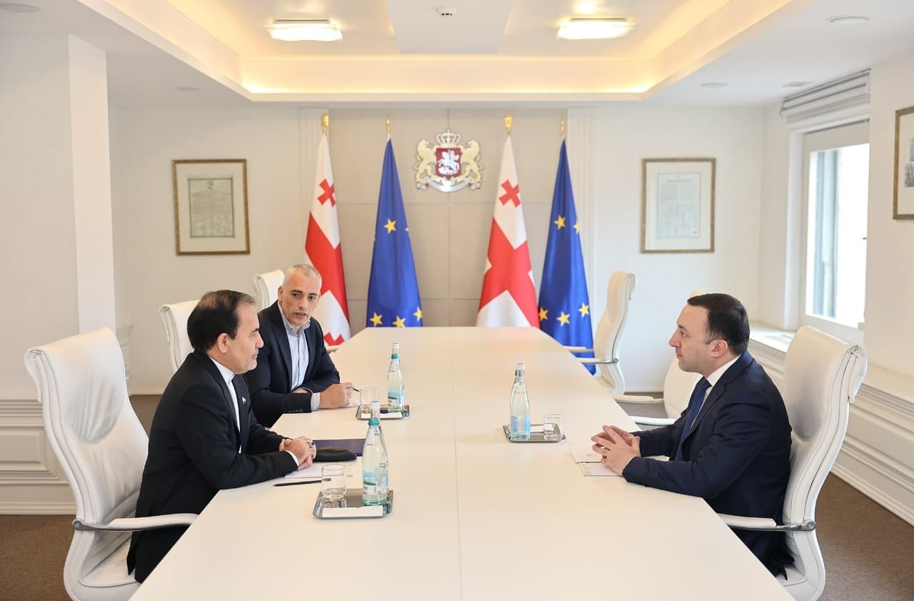 Frontnews image description