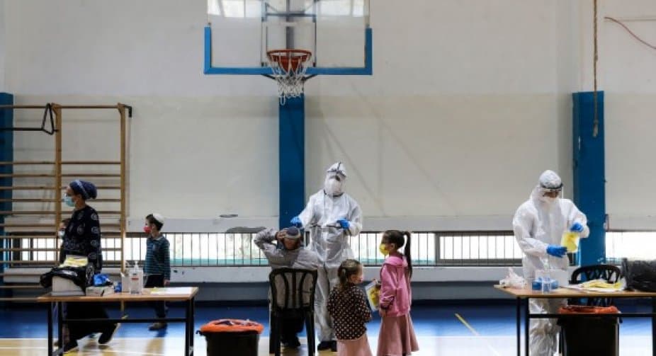 ისრაელში არავაქცინირებული მასწავლებლები და მედიკოსები სამსახურში არ დაიშვებიან