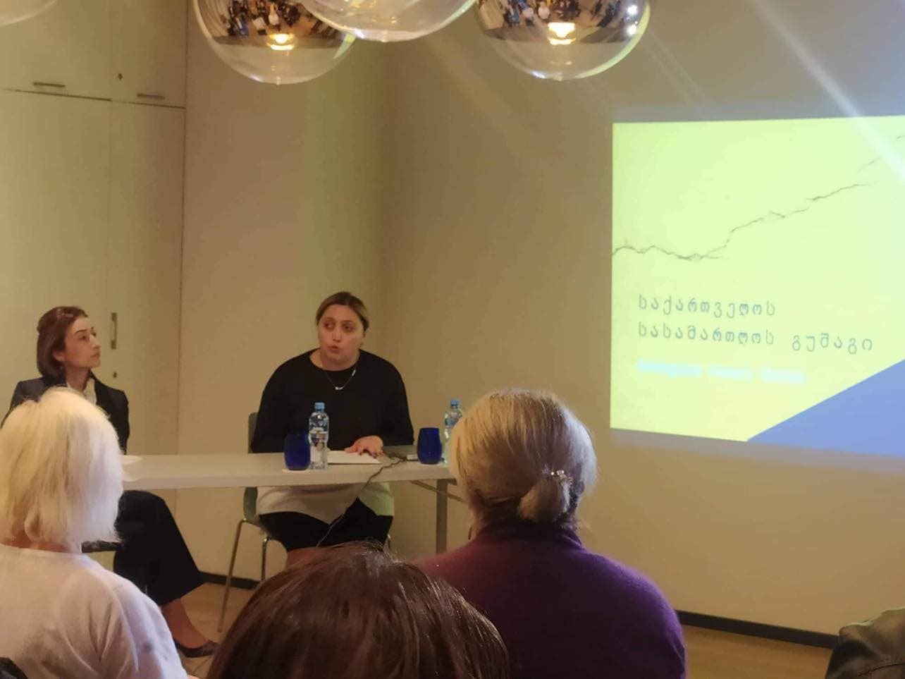 Frontnews image description