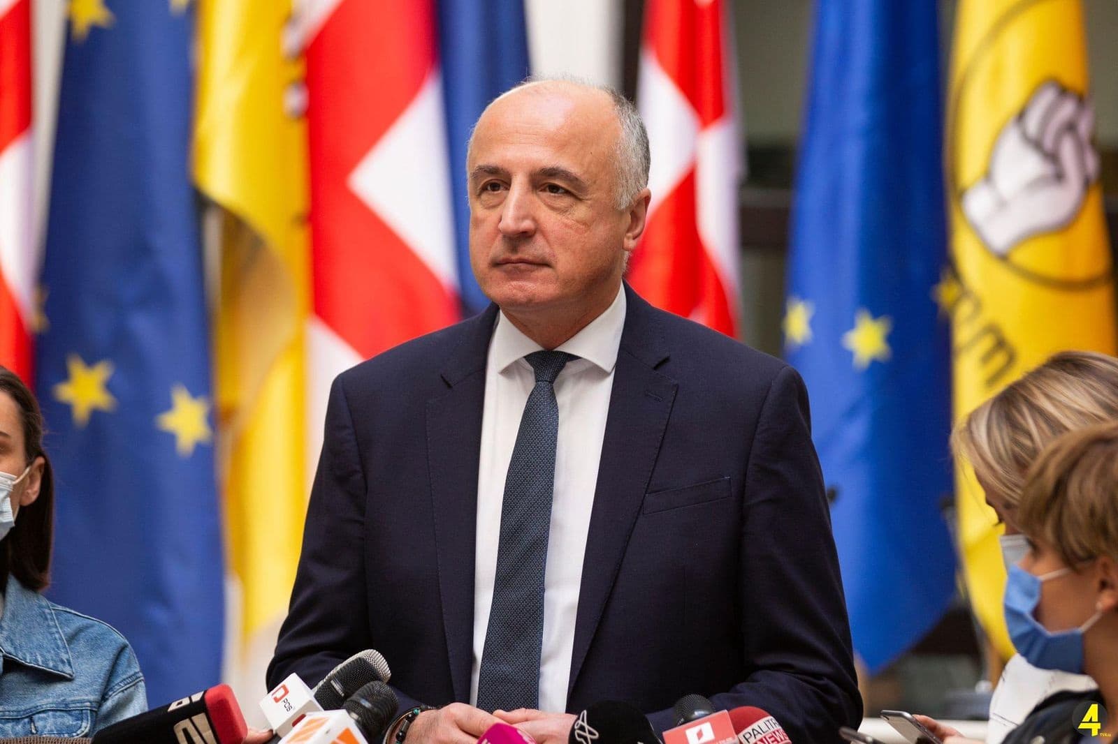 Frontnews image description