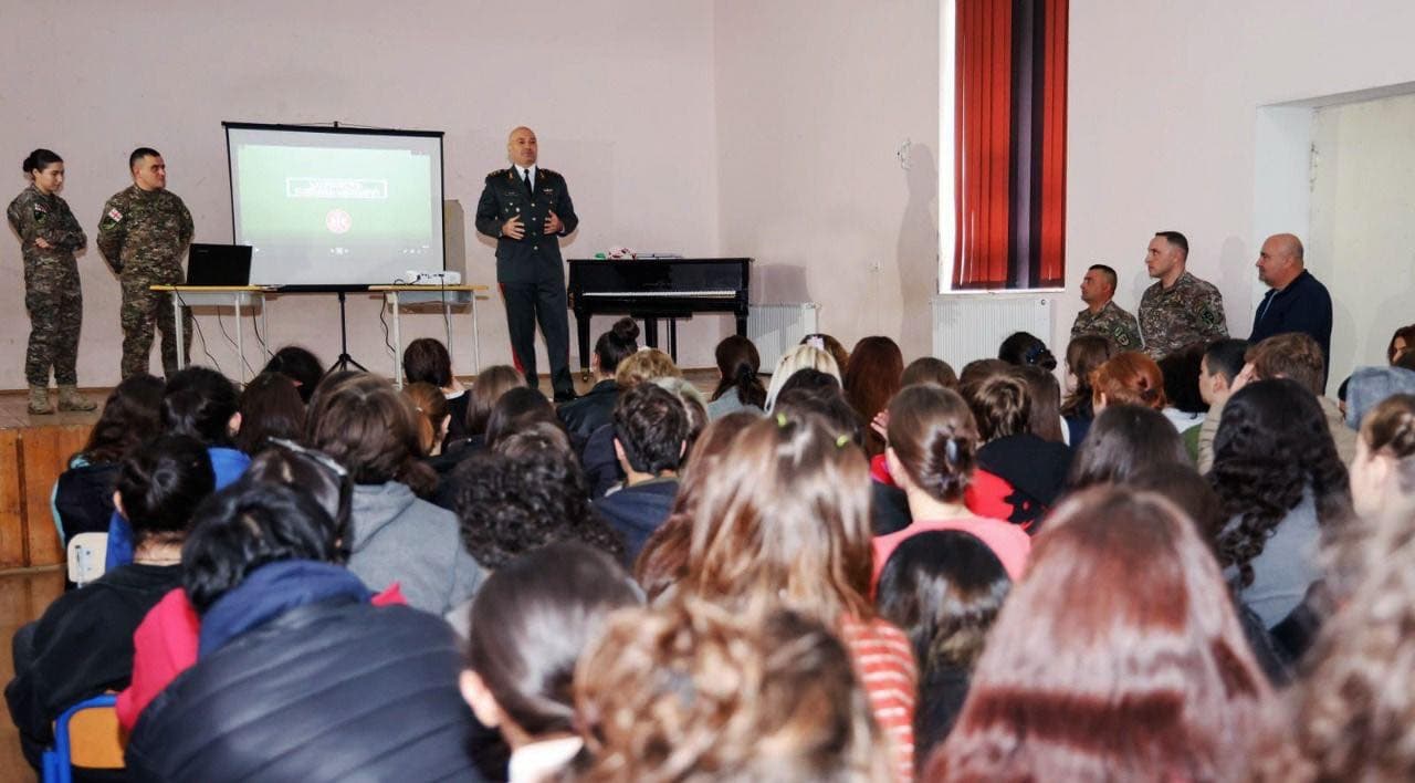 Frontnews image description