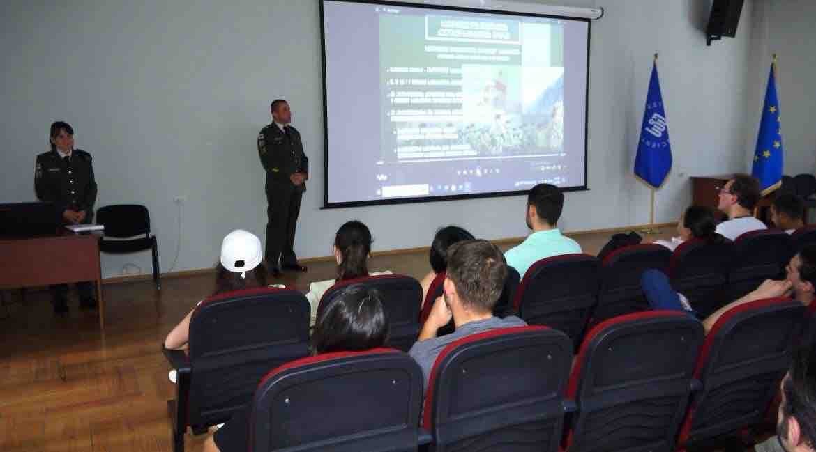 Frontnews image description