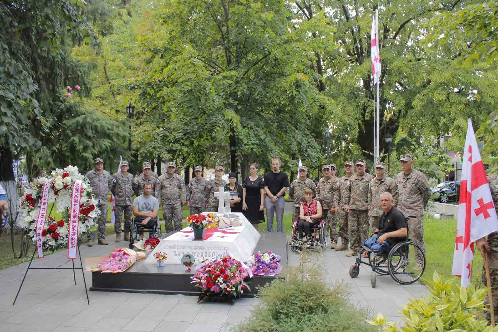 Frontnews image description