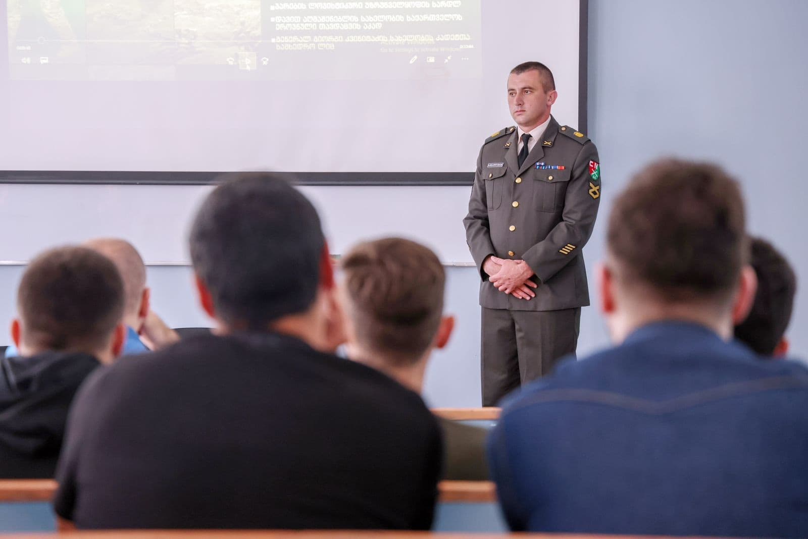 Frontnews image description