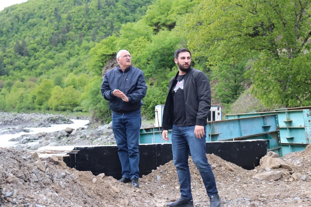 Frontnews image description