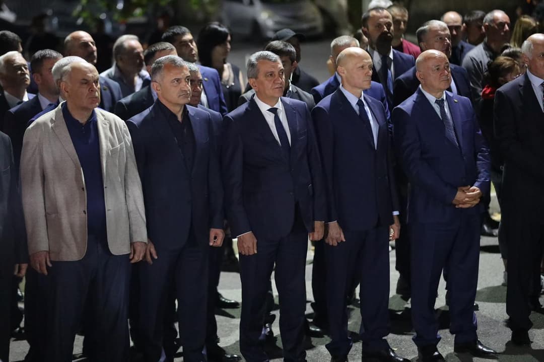 ასლან ბჟანია – საქართველო ჯერ კიდევ ფიქრობს აფხაზეთისა და სამხრეთ ოსეთის დაპყრობას, ამიტომ კვლავ უარს ამბობს სამშვიდობო ხელშეკრულების გაფორმებაზე