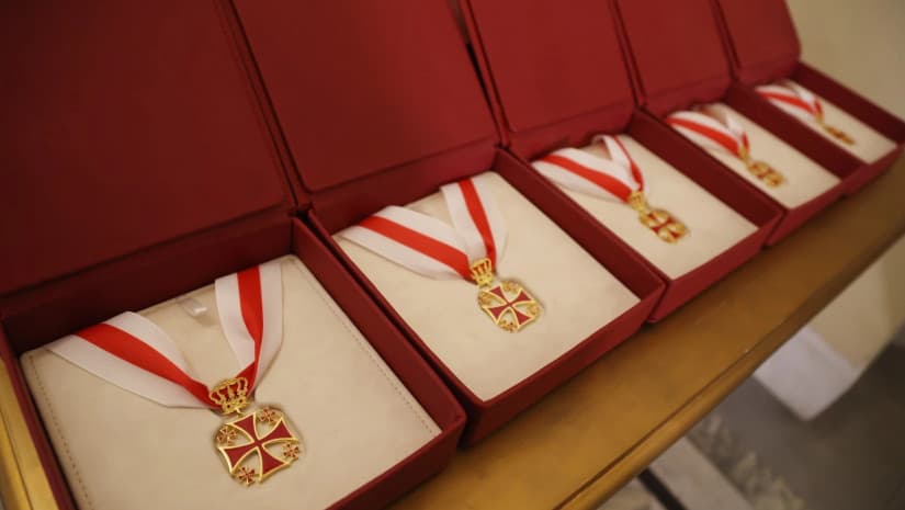 Frontnews image description