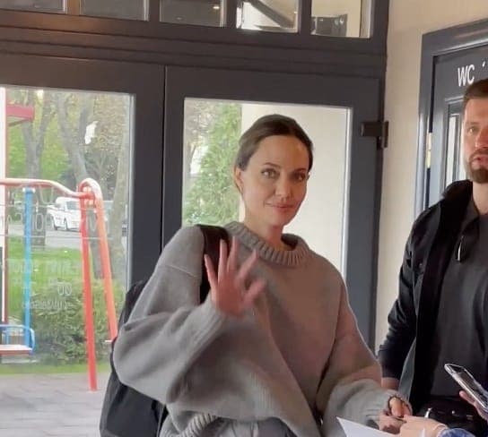 Frontnews image description