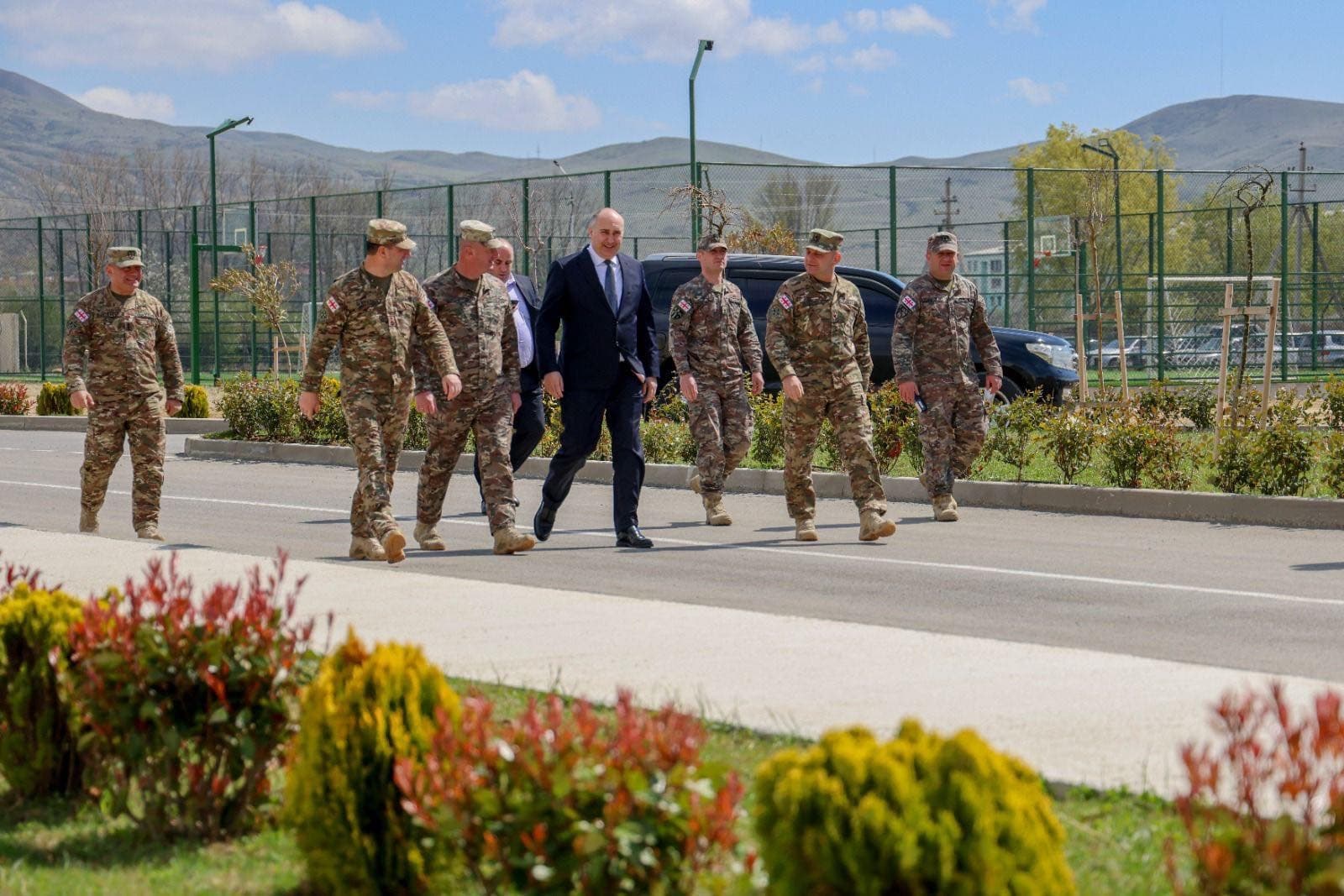 Frontnews image description