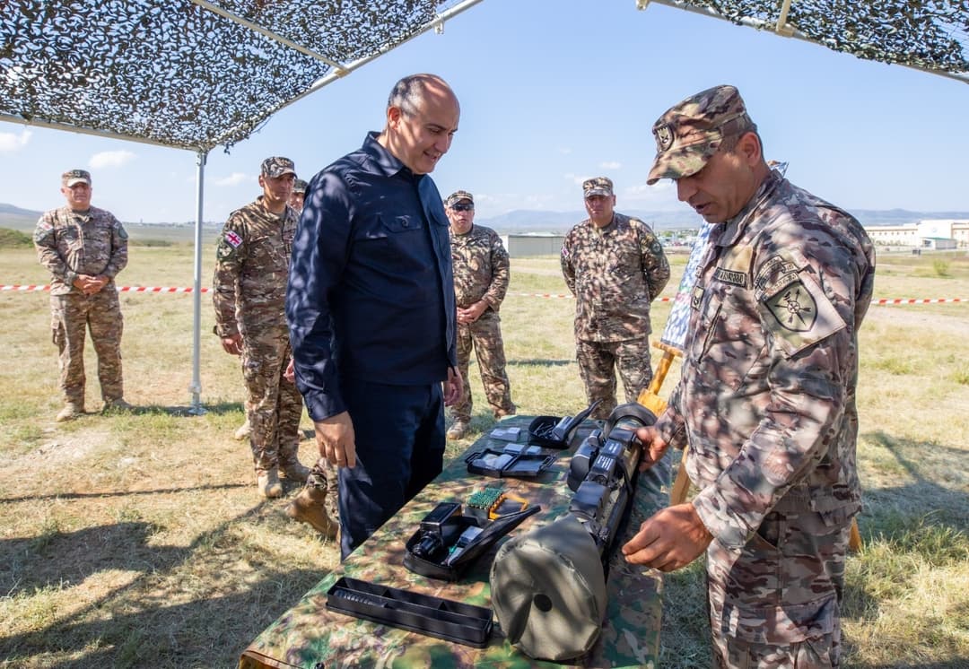 ჯუანშერ ბურჭულაძე ესპანური ტანკსაწინააღმდეგო სისტემების საჩვენებელ სწავლებას დაესწრო