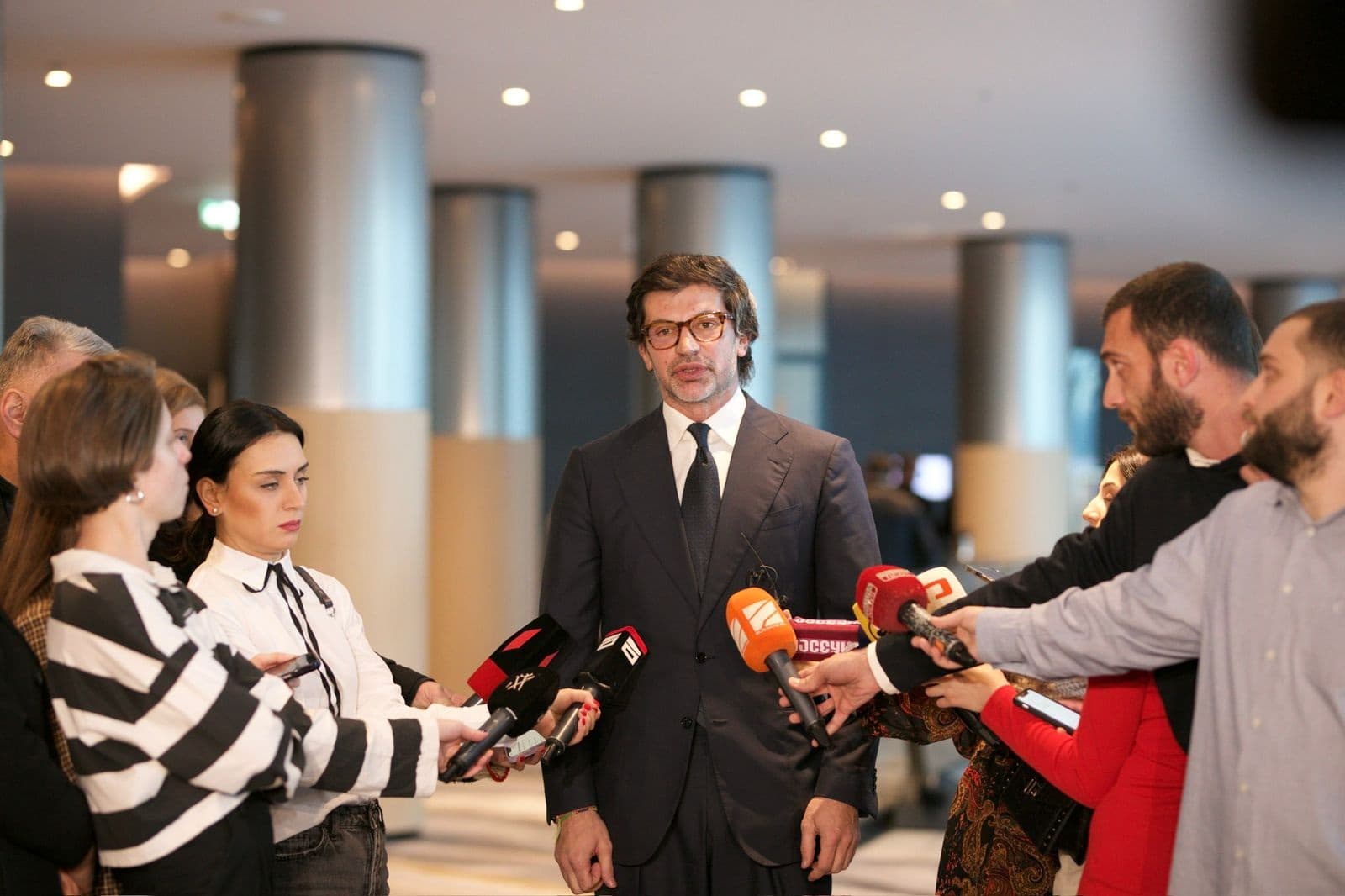 Frontnews image description