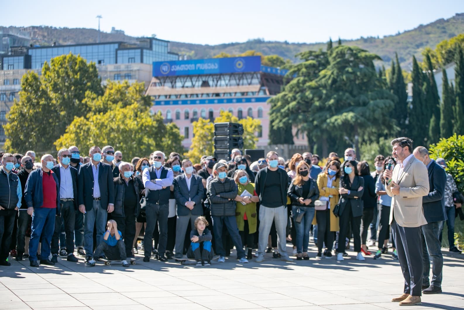 Frontnews image description