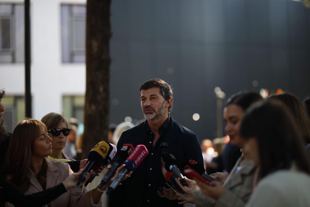 კახა კალაძე – ეს პირიქით, სახელმწიფოს უმცირებს ხარჯებს, რადგან მომსახურებისთვის ჩემი საკუთარი თანხა გადავრიცხე, არ ვაპირებ თავი ვიმართლო