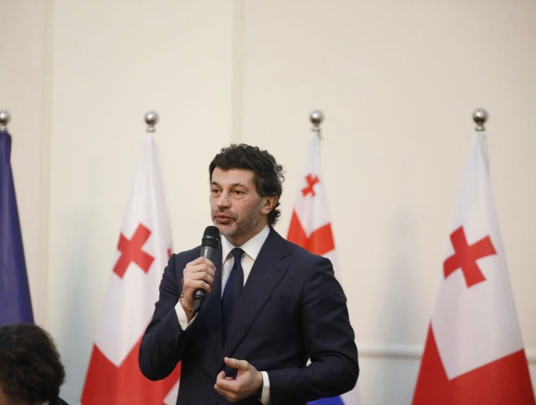 Ruling party sec-gen welcomes inflow of Russian tourists