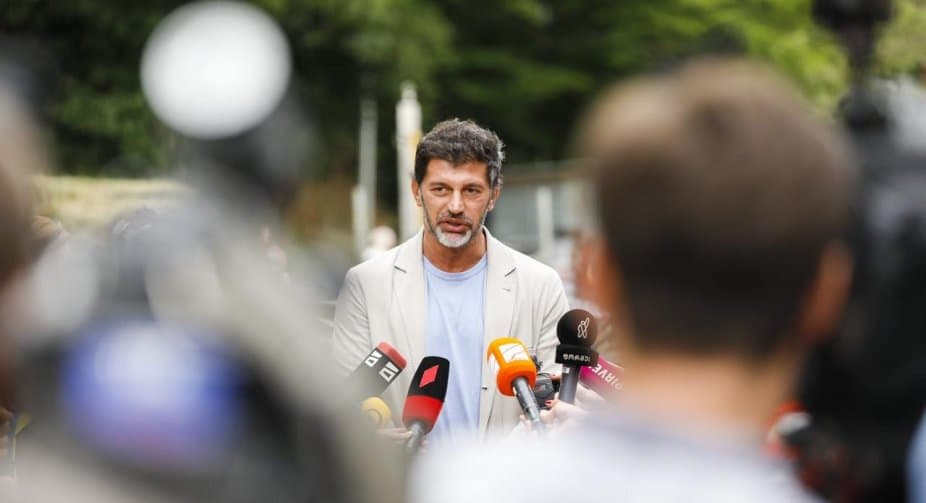 Frontnews image description