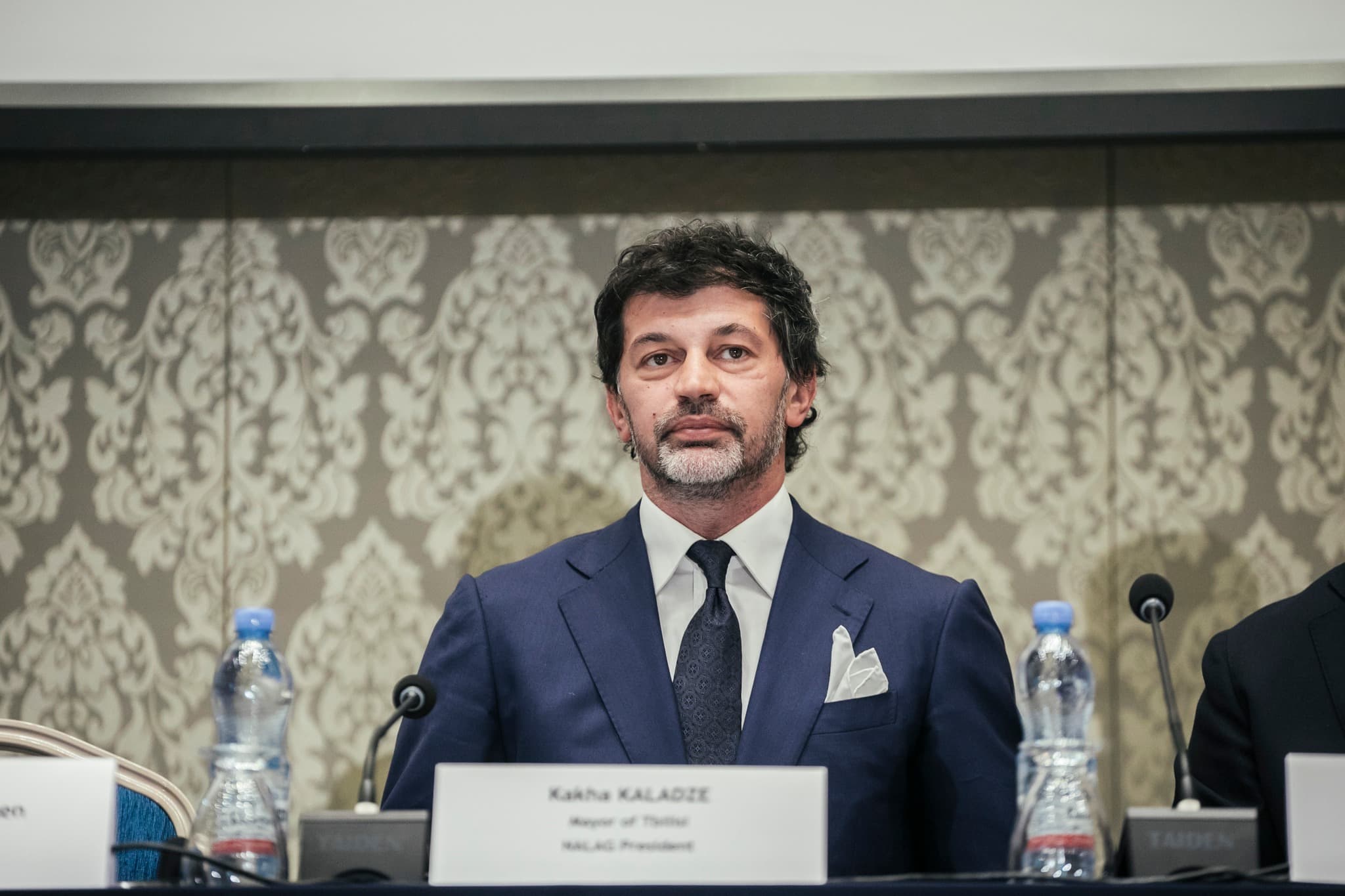 Frontnews image description