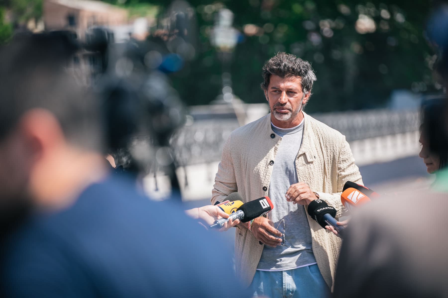 Frontnews image description