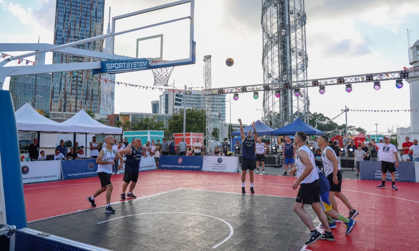 Frontnews image description