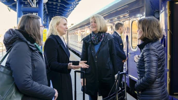 აშშ-ის სახელმწიფო მდივნის მოადგილე კიევში ჩავიდა