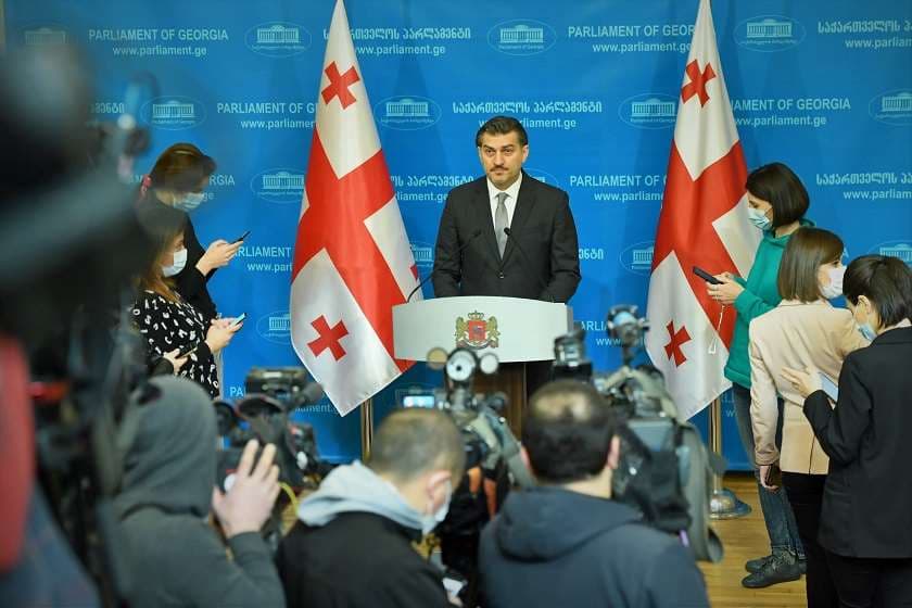 მიხეილ ყაველაშვილი – აუცილებელია, ჩვენმა საზოგადოებამ სრულყოფილად იცოდეს ინფორმაცია იმასთან დაკავშირებით, თუ რა ხდება კულუარებში