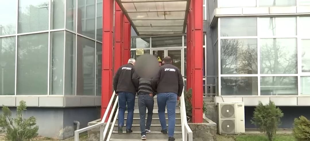 კახეთში მეუღლის და მისი ნათესავის განზრახ მკვლელობის მცდელობის ბრალდებით 46 წლის მამაკაცი დააკავეს