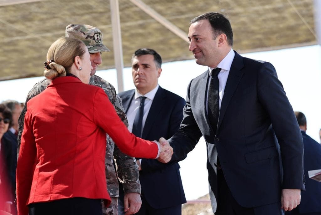 Frontnews image description