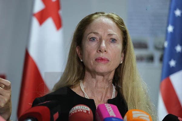 Frontnews image description