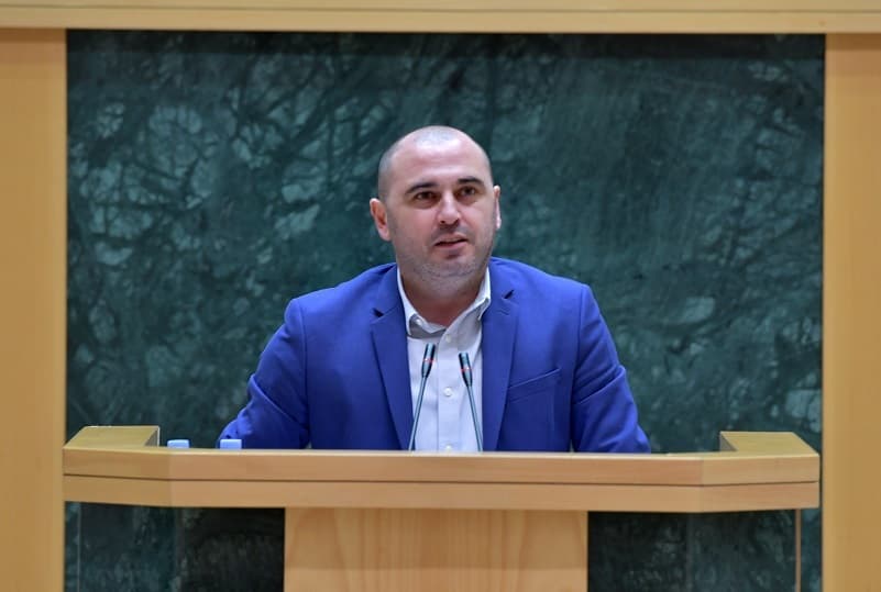 Frontnews image description