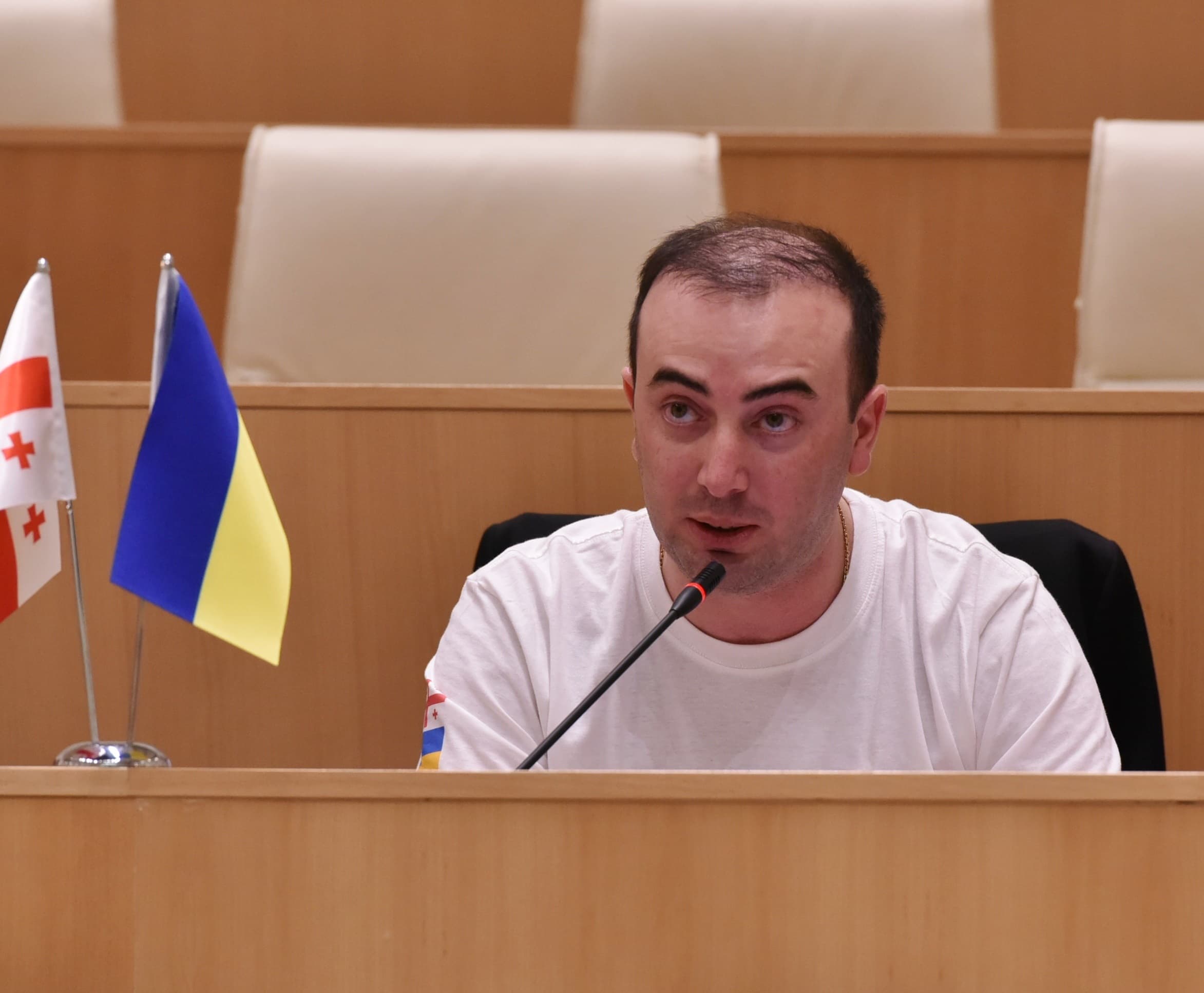 Frontnews image description