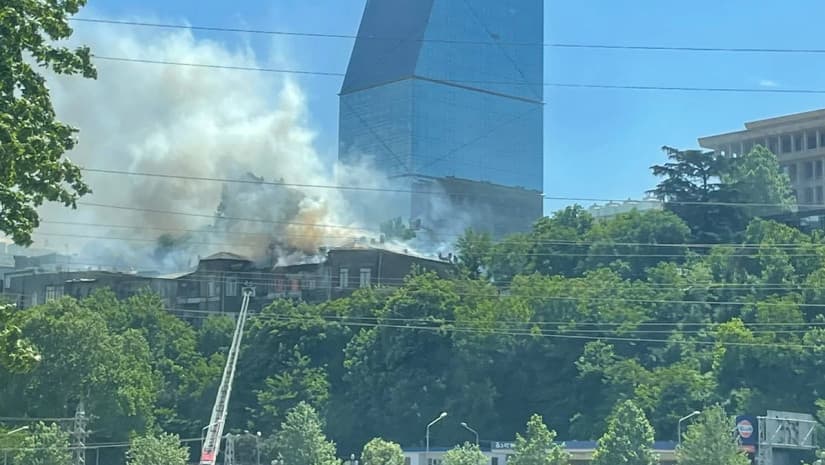 თაბუკაშვილის ქუჩაზე ხანძარი ლოკალიზებულია